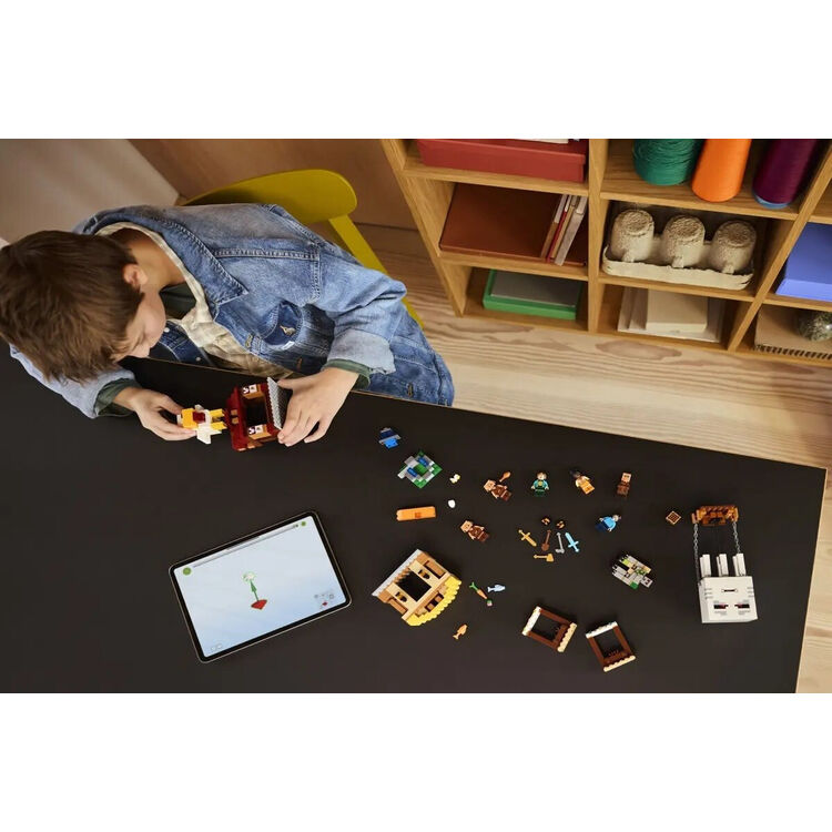 Product LEGO® Minecraft: Επίθεση του Αερικού-Αερόστατου στο Χωριό (21273) image