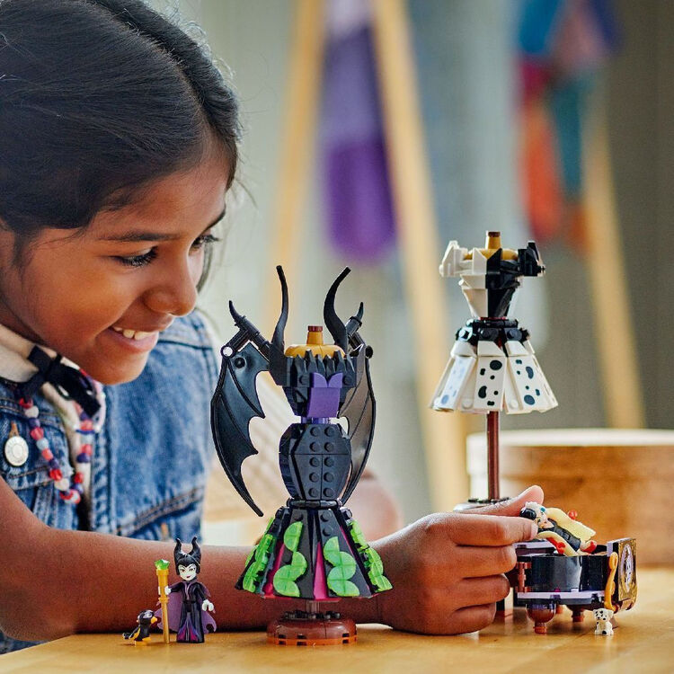 Product LEGO® Disney Classic: Villains Τα Φορέματα της Maleficent και της Κρουέλα ντε Βιλ (43262) image