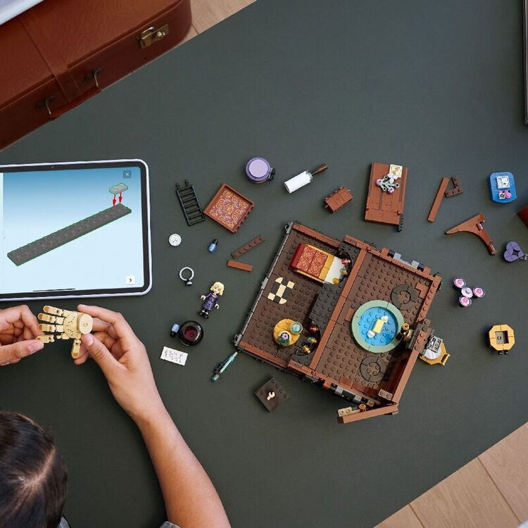 Product LEGO® Wednesday: Thing's Apartment (76785) image