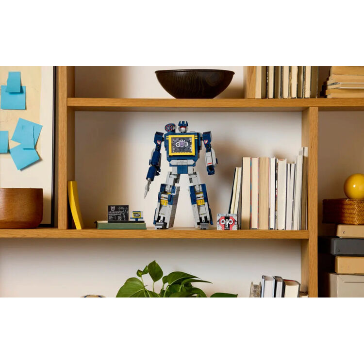 Product LEGO® Icons: Transformers - Soundwave (10358) image
