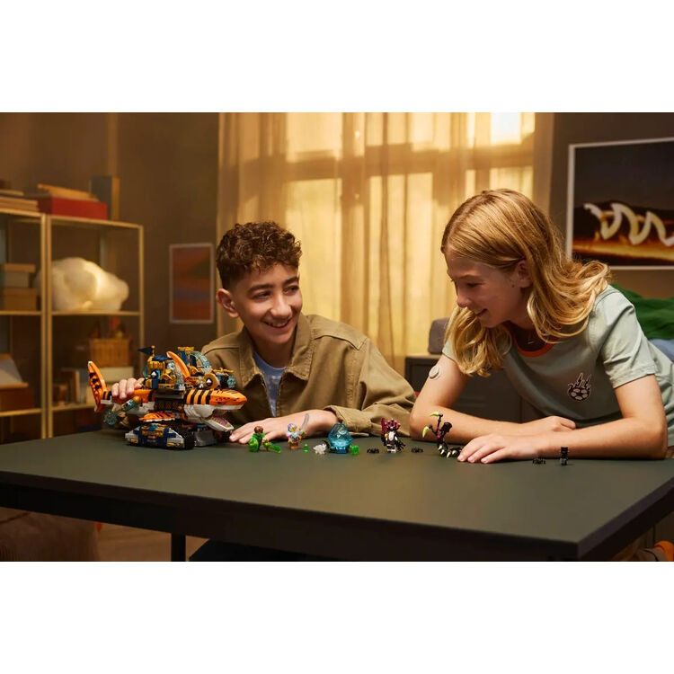 Product LEGO® DREAMZzz™: Tiger Shark Tank (71515) image