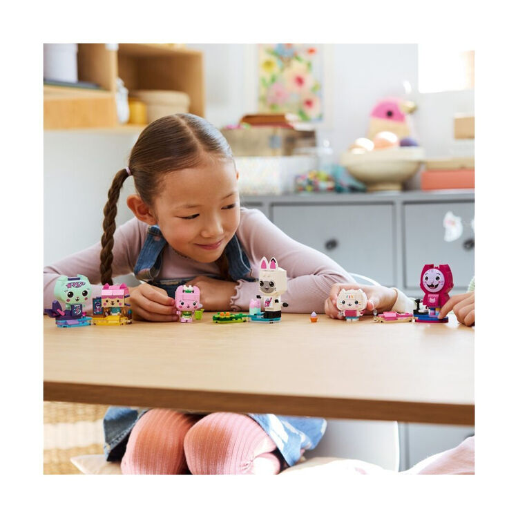 Product LEGO® Gabby’s Dollhouse: Gabby’s Brick-Built Cat Friends (11215) image