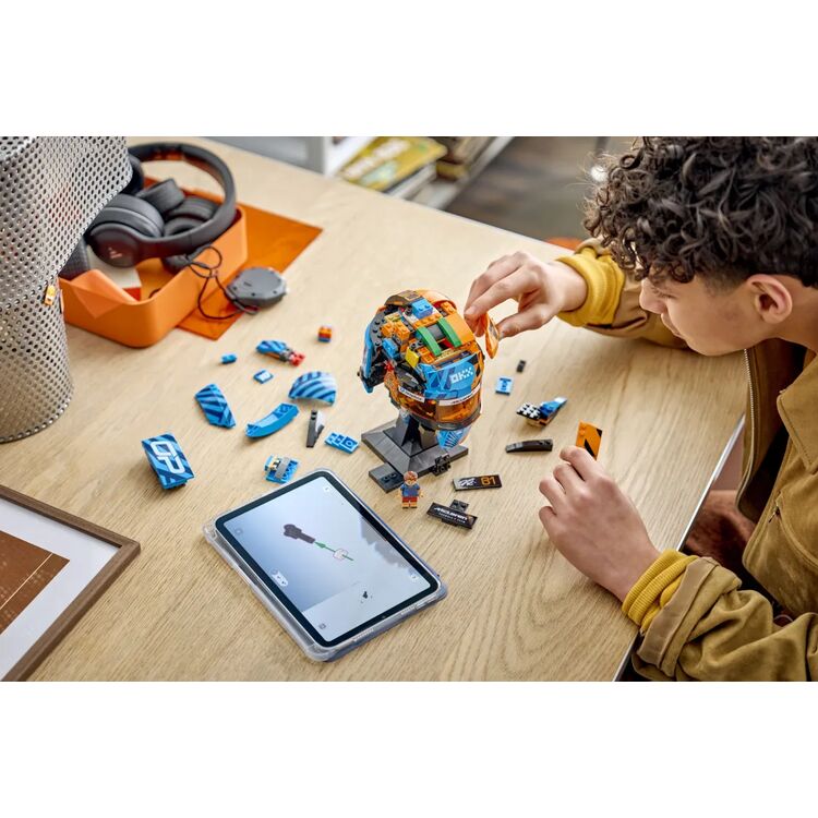 Product LEGO® Editions™: Vehicles Oscar Piastri Helmet (43017) image