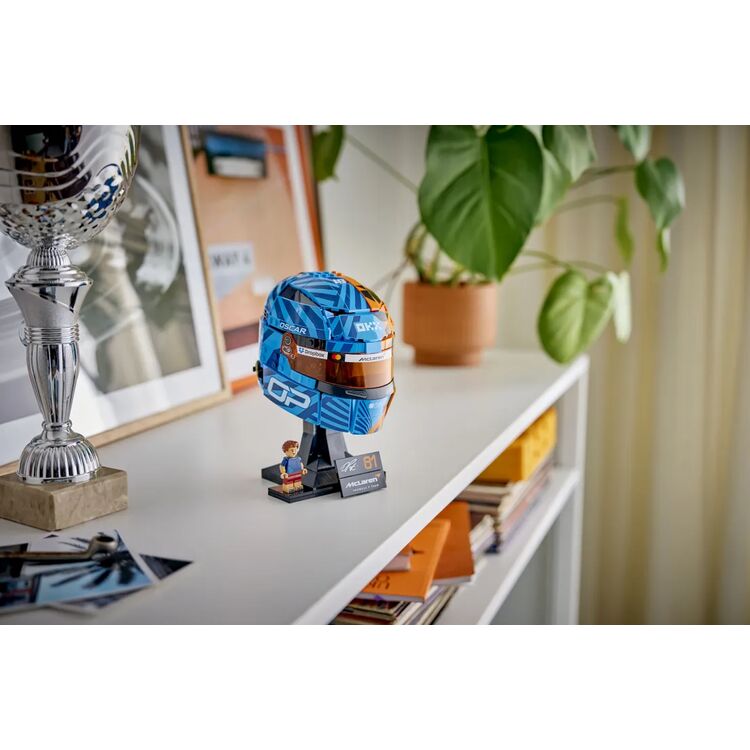 Product LEGO® Editions™: Vehicles Oscar Piastri Helmet (43017) image