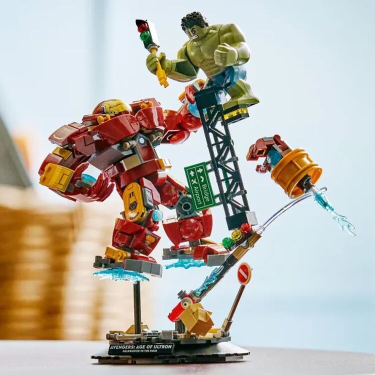 Product LEGO® Marvel: Epic Battle: Hulkbuster vs. The Hulk (76343) image
