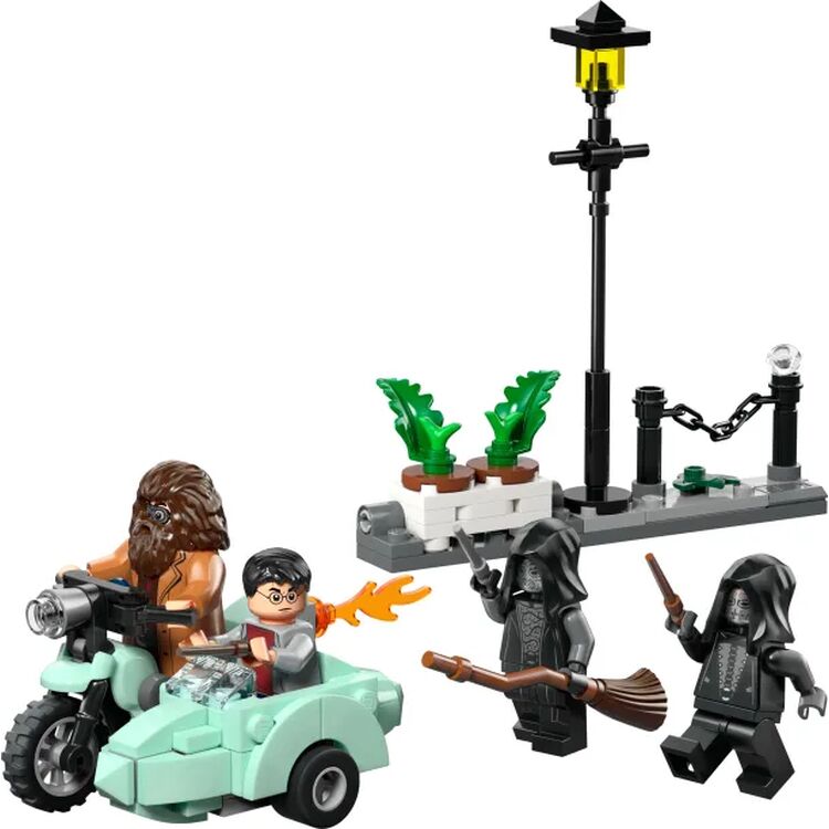 Product LEGO® Harry Potter™: Hagrid™ & Harry’s Privet Drive Escape (76459) image