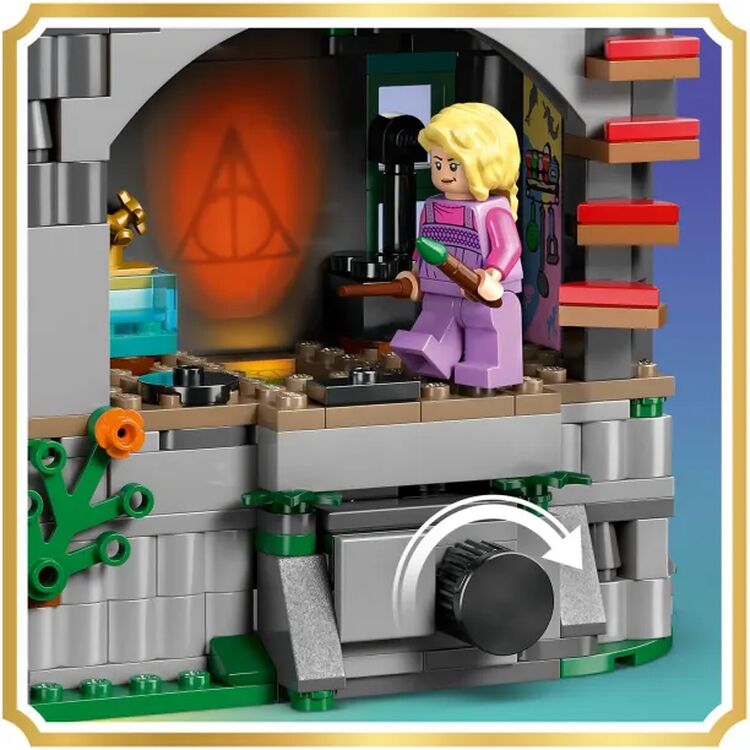 Product LEGO® Harry Potter™: Luna Lovegood's House (76467) image