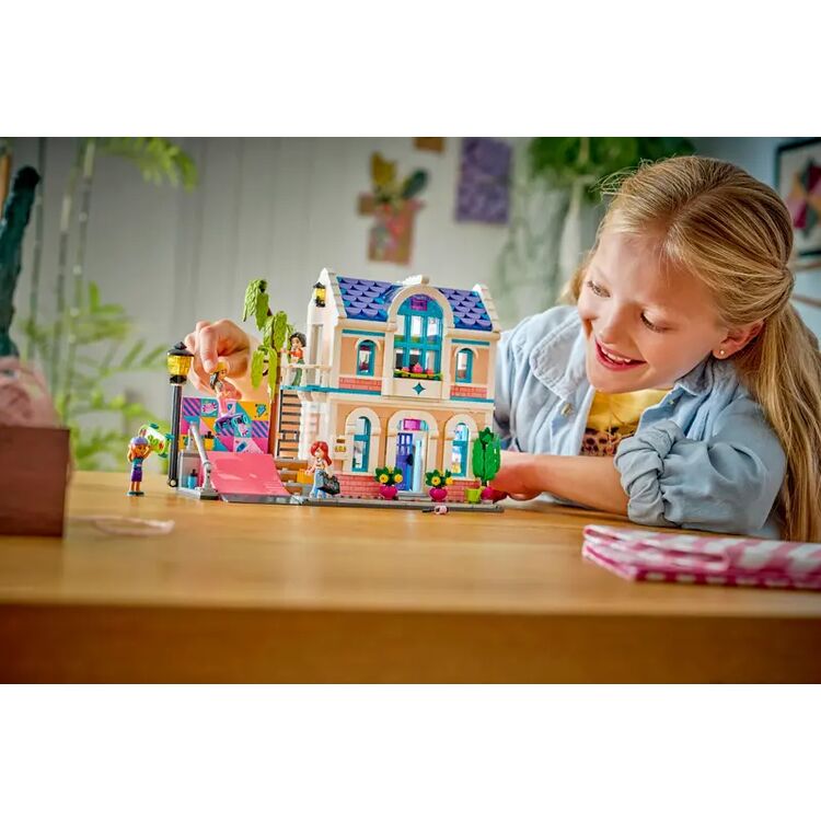 Product LEGO® Friends: Liann’s Family House (42687) image