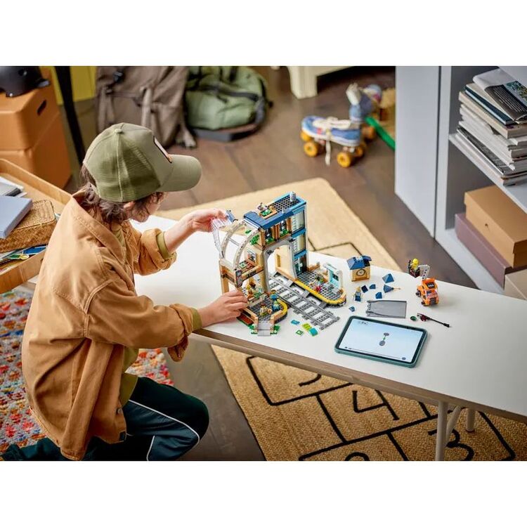 Product LEGO® City: Central Train Station (60469) image