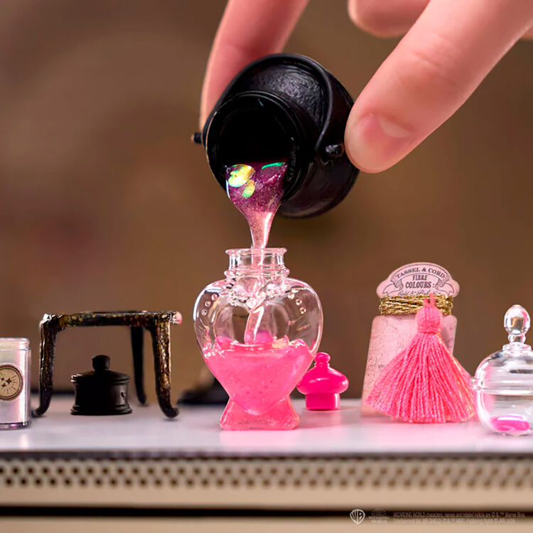 Product Harry Potter Make It Potion Miniverse image