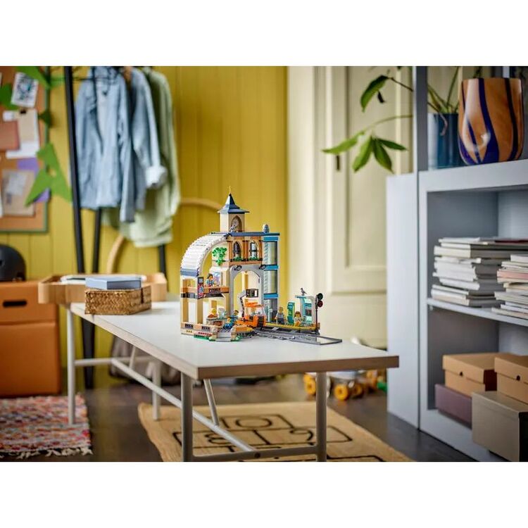 Product LEGO® City: Central Train Station (60469) image