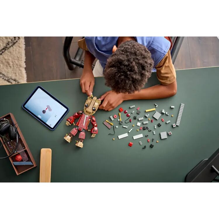 Product LEGO® Marvel: Ravager Jumpsuit Groot (76341) image