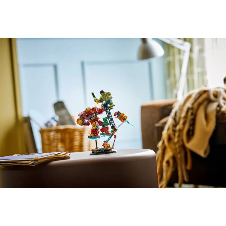 Product LEGO® Marvel: Epic Battle: Hulkbuster vs. The Hulk (76343) image
