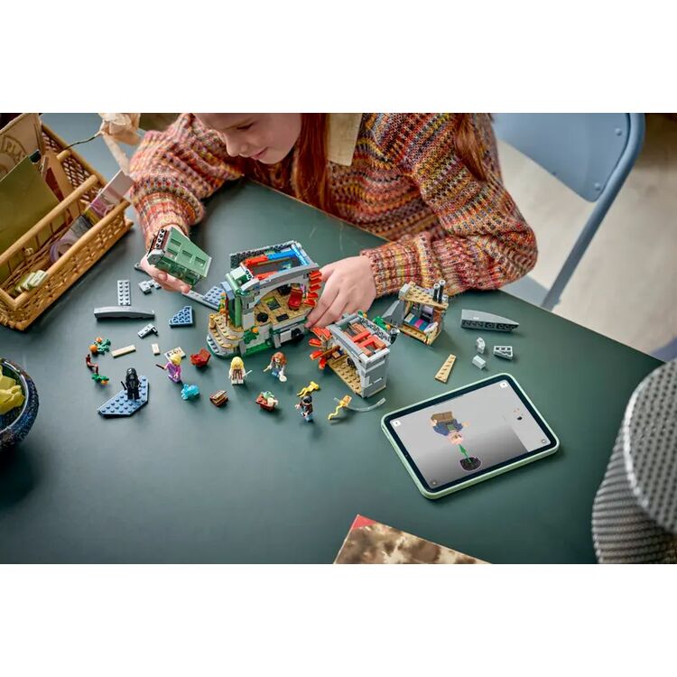 Product LEGO® Harry Potter™: Luna Lovegood's House (76467) image