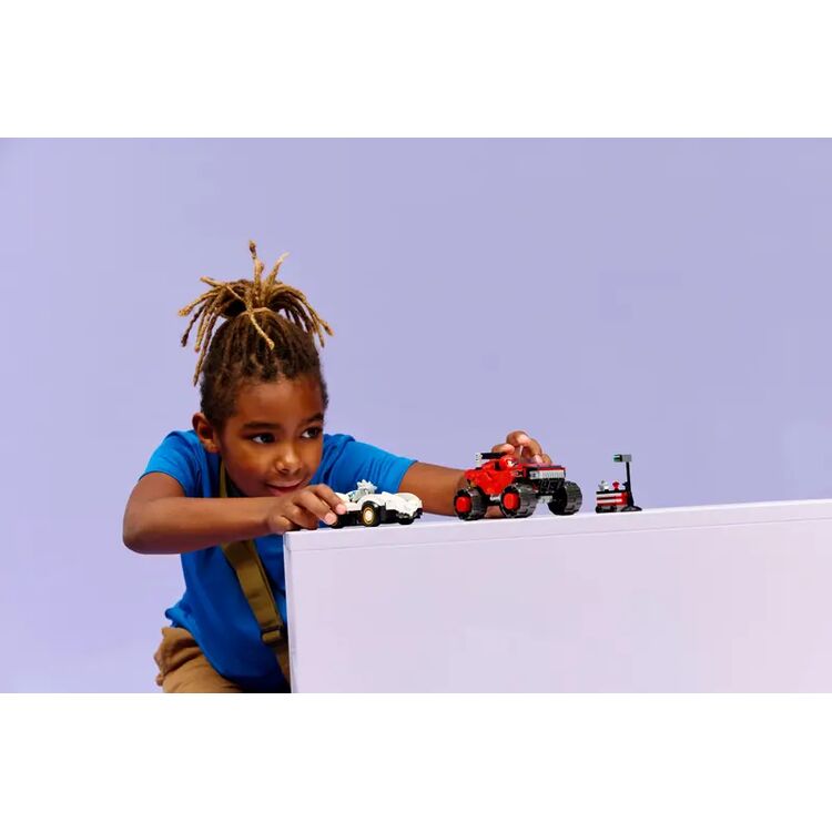 Product LEGO® Sonic the Hedgehog™: Silver’s Car vs. Knuckles’ Monster Truck (77118) image