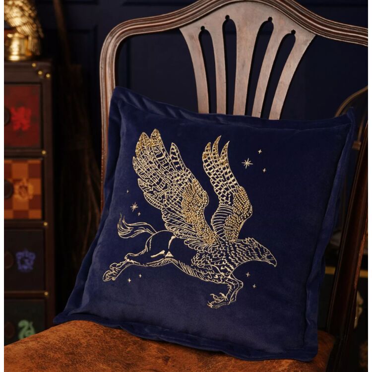 Product Harry Potter Alumni Velvet Cushion   Buckbeak image