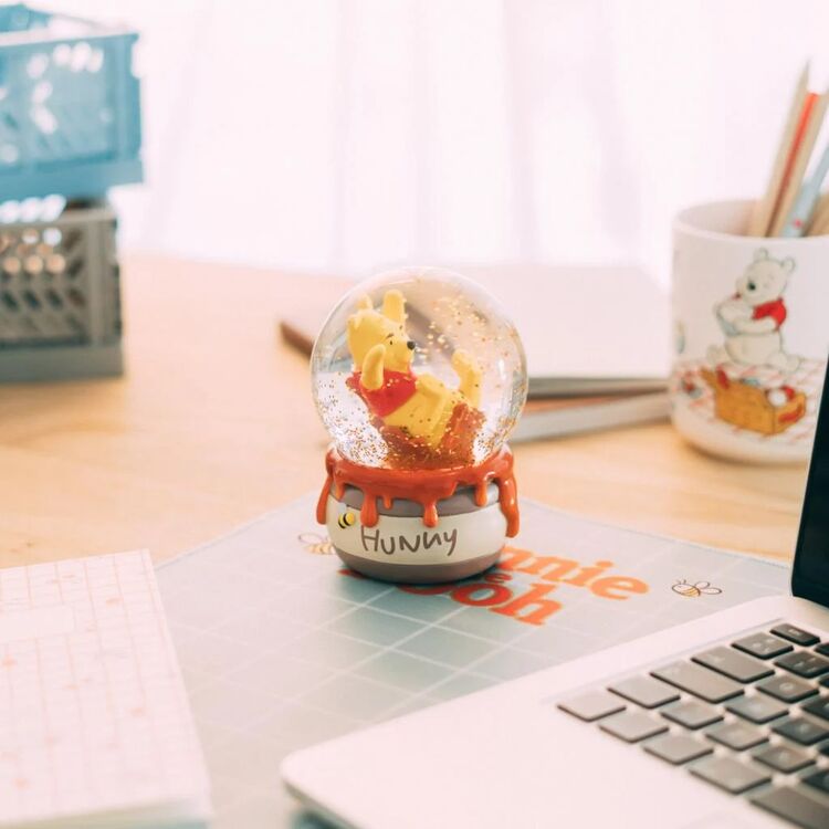 Product Disney Winnie the Pooh Snow Globe image