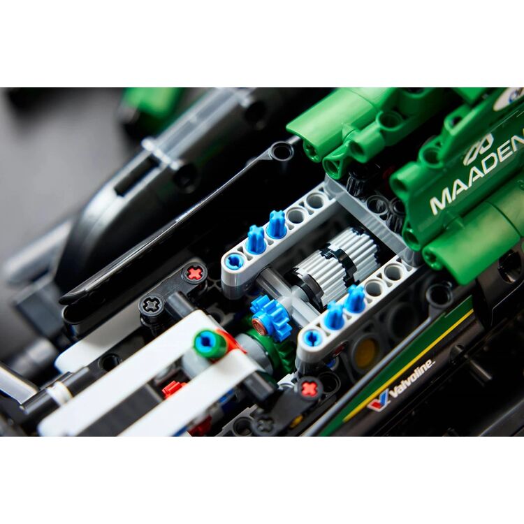 Product LEGO® Technic: Aston Martin Aramco AMR25 F1® Car  (42240) image