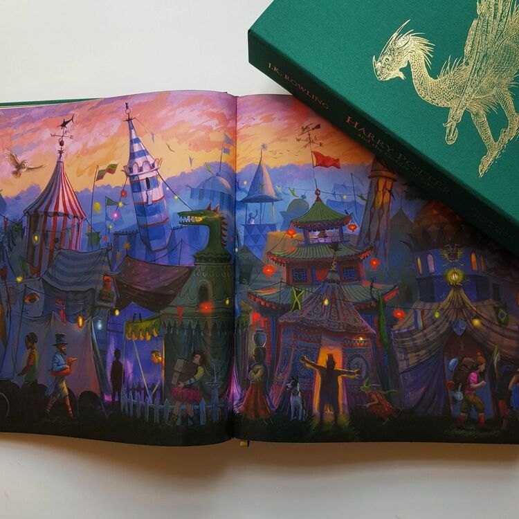 Product Harry Potter and the Goblet of Fire : Deluxe Illustrated Slipcase Edition image