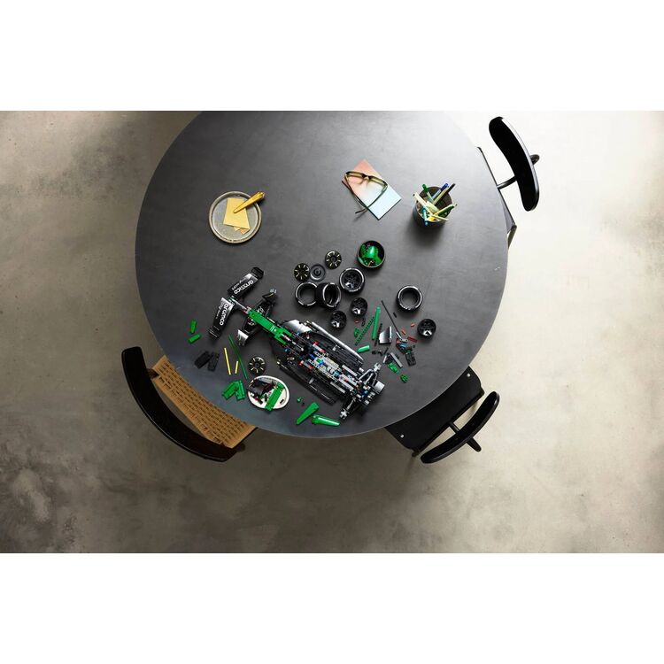 Product LEGO® Technic: Aston Martin Aramco AMR25 F1® Car  (42240) image
