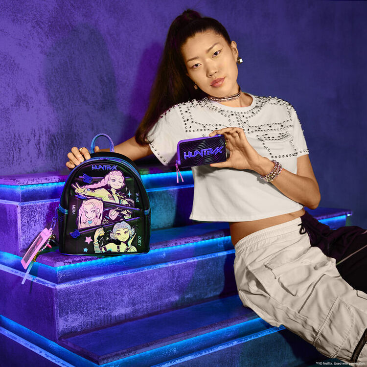 Product Θήκη Καρτών Loungefly K-Pop Demon Hunters - Huntrix Card Holder image