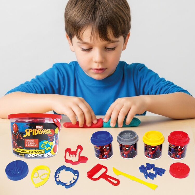 Product AS HappiHobbi: Πλαστελίνα Disney - Κουβαδάκι Με 4 Βαζάκια Πλαστελίνης 2oz Και 8 Εργαλεία Spider-Man Evergreen (1045-03629) image