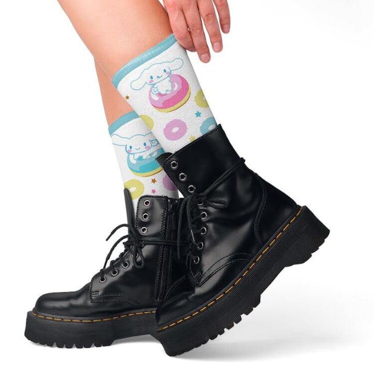 Product Hello Kitty Cinnamoroll Mug & Sock Set image