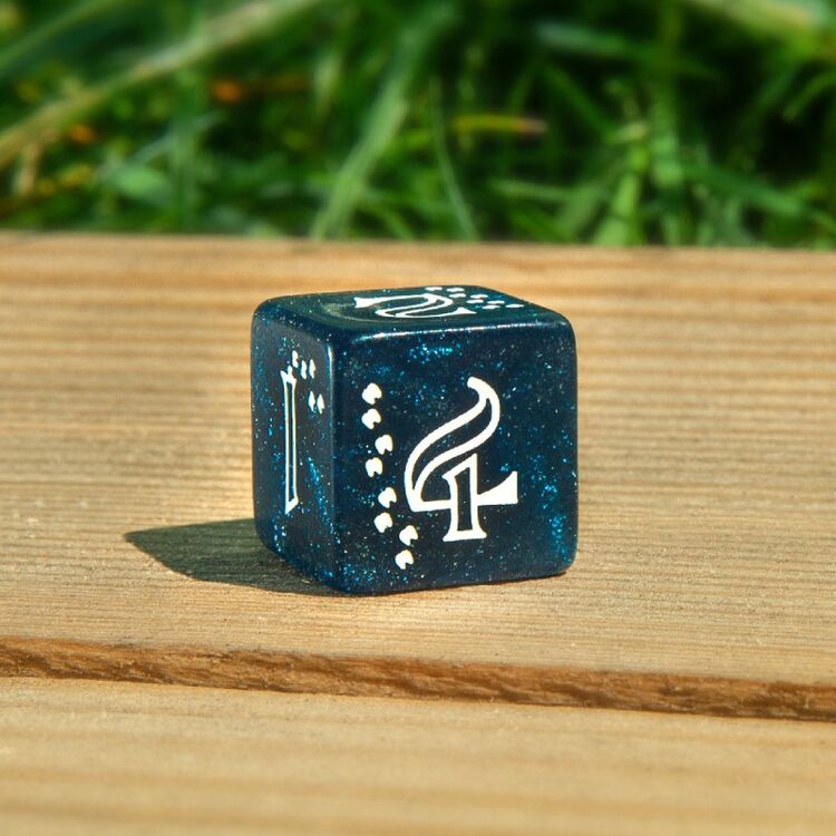 Product Shimmering Llama Dice Set: Glittering Dark Blue & White image