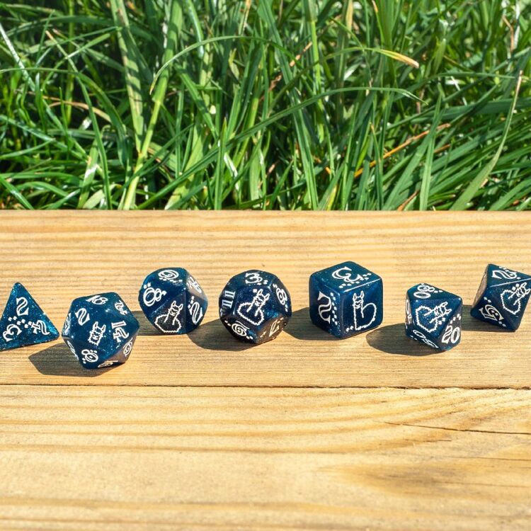 Product Shimmering Llama Dice Set: Glittering Dark Blue & White image