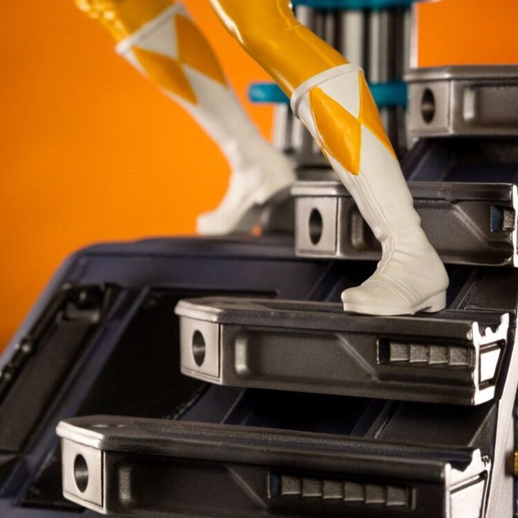 Product Iron Studios BDS: Power Rangers Yellow Ranger Art Scale Statue (1/10) image