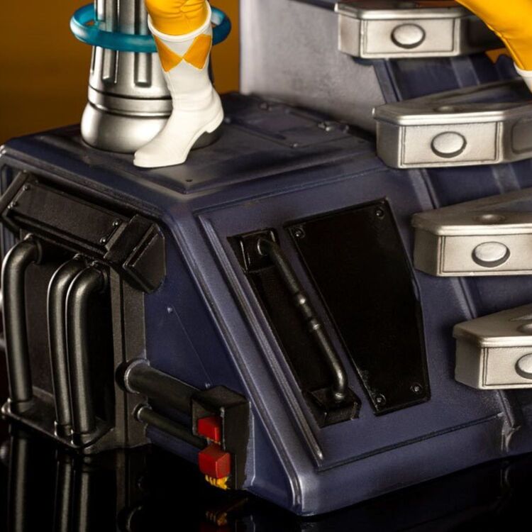 Product Iron Studios BDS: Power Rangers Yellow Ranger Art Scale Statue (1/10) image