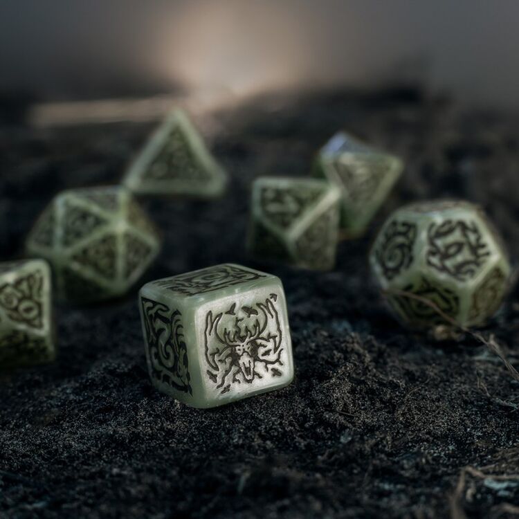 Product The Witcher Dice Set: Leshen - The Totem Builder image
