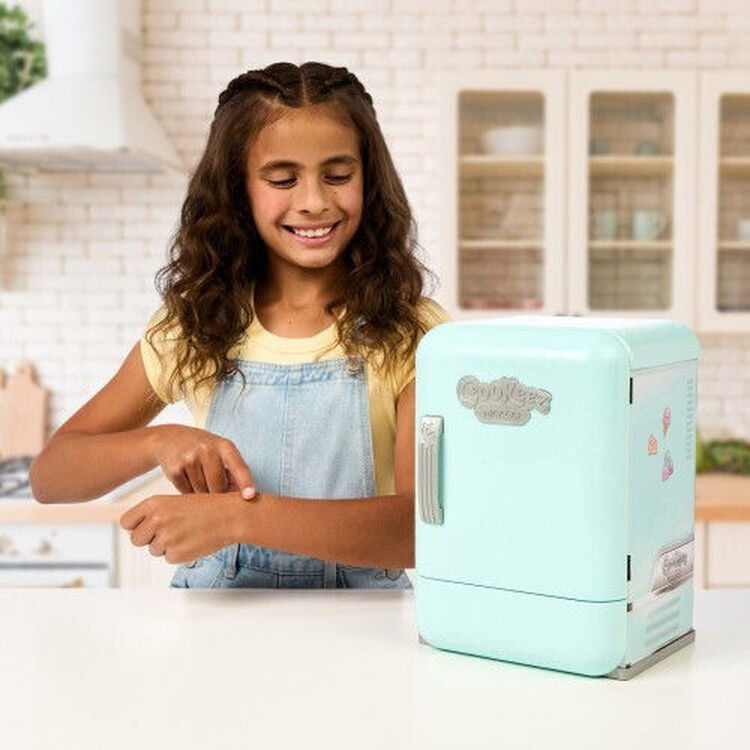 Product Φιγούρα Giochi Preziosi Cookeez: Makery Μαγικο Ψυγείο Με Ζωακι Έκπληξη (CKE03000) 1τμχ Τυχαία Επιλογή image